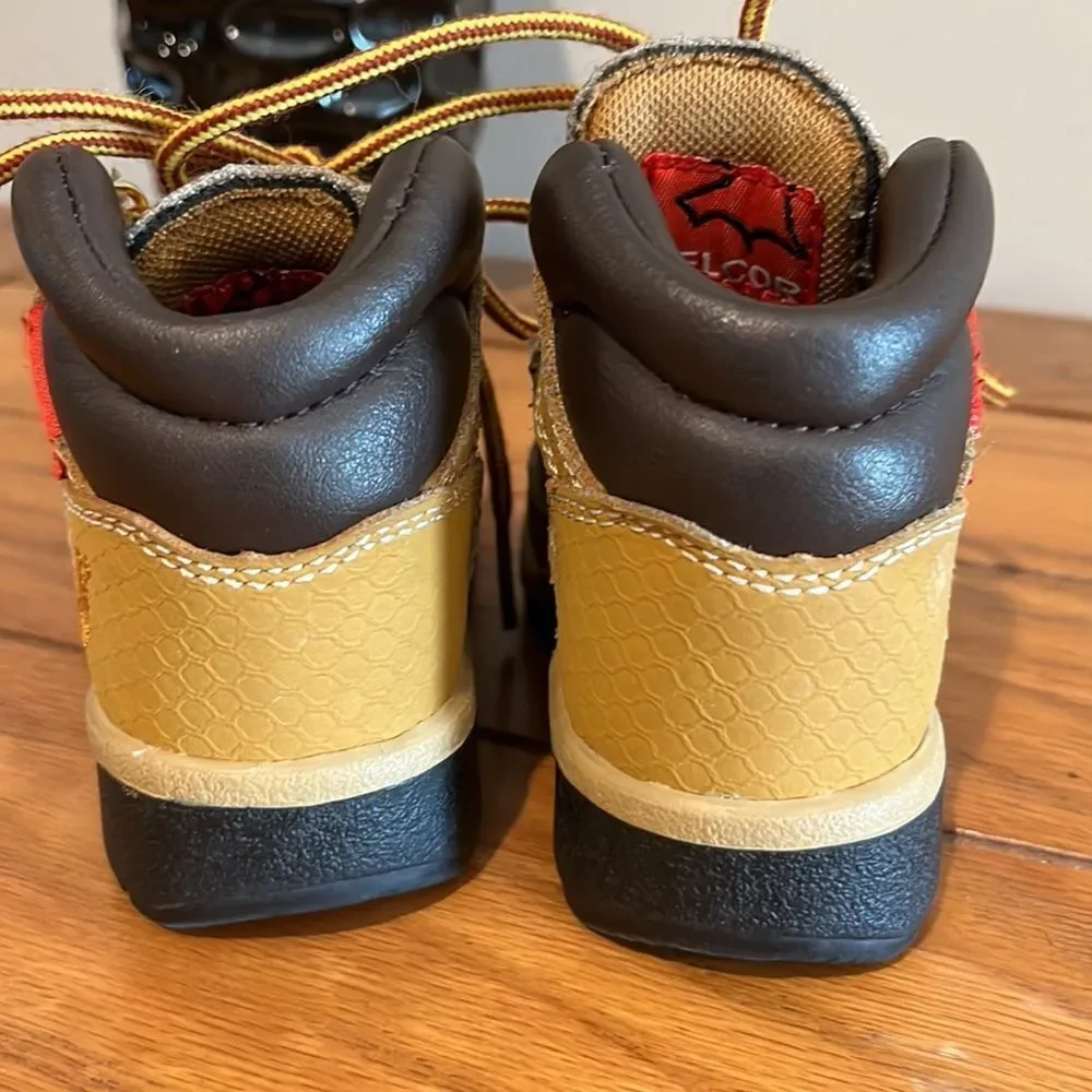 EUC Timberland Toddler Field Boots Size 4.